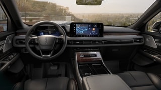 2026 Lincoln Lincoln Aviator Internal Image 2